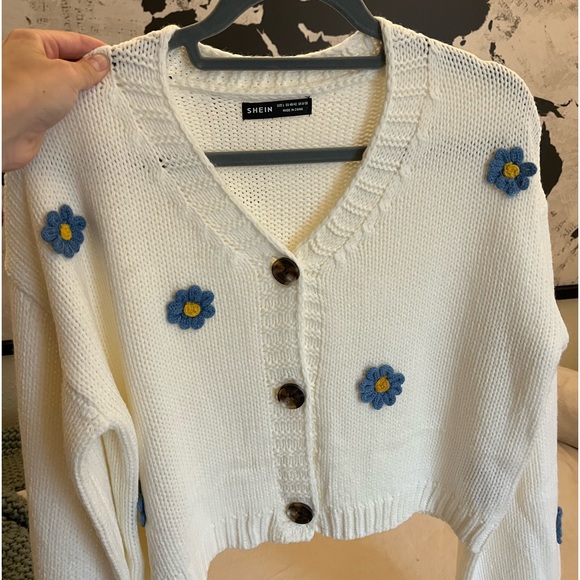 white SHEIN button-up sweater with blue flowers (size L + never worn) - Picture 1 of 1